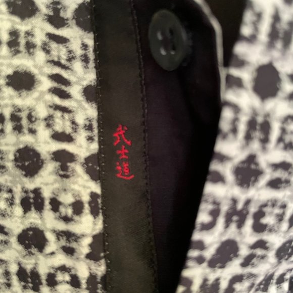 Bold Cotton Shirt with Samurai Character tape - Picture 3 of 6